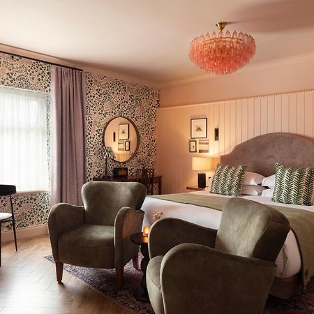 The Ashe Hotel Трали Экстерьер фото