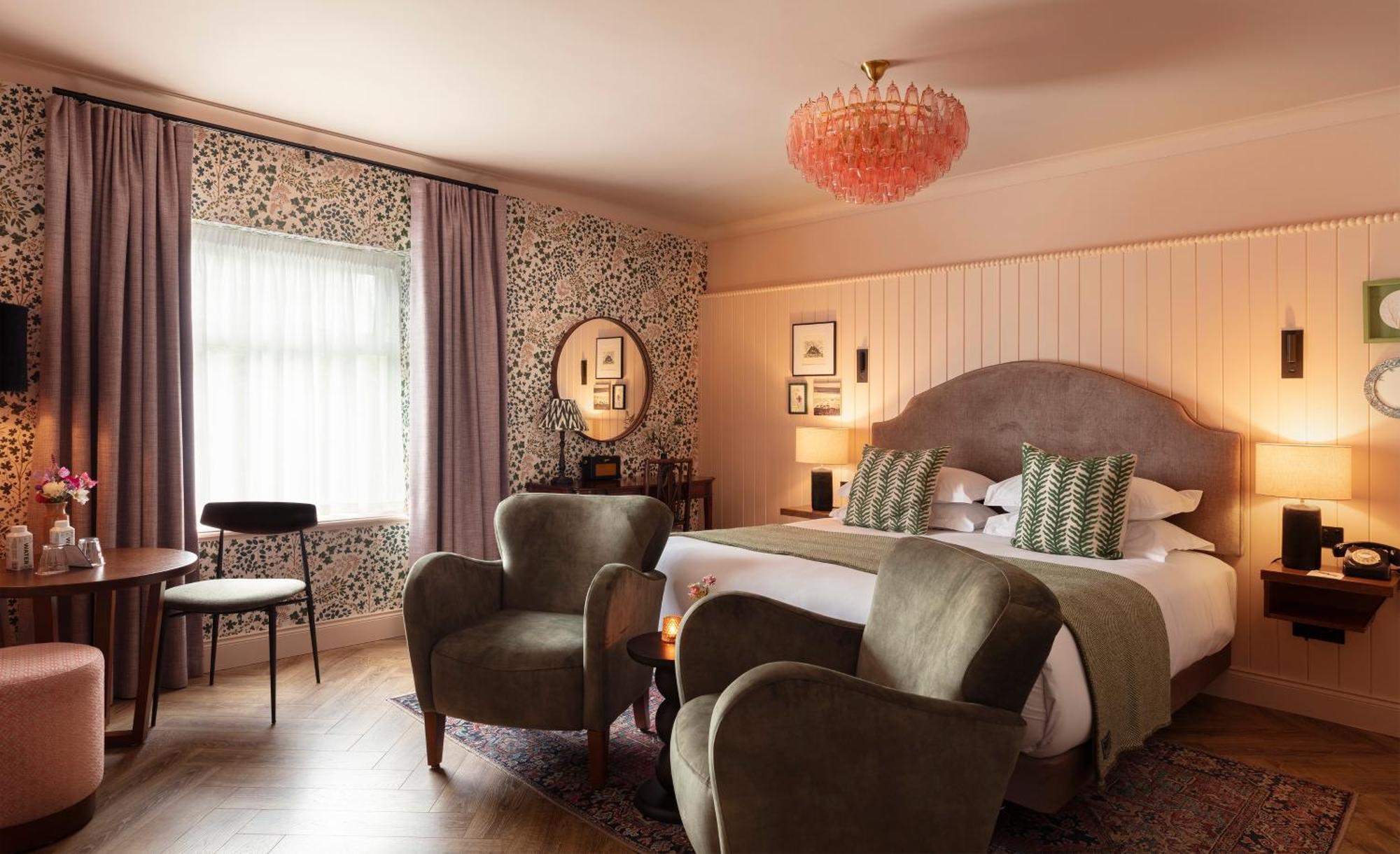 The Ashe Hotel Трали Экстерьер фото