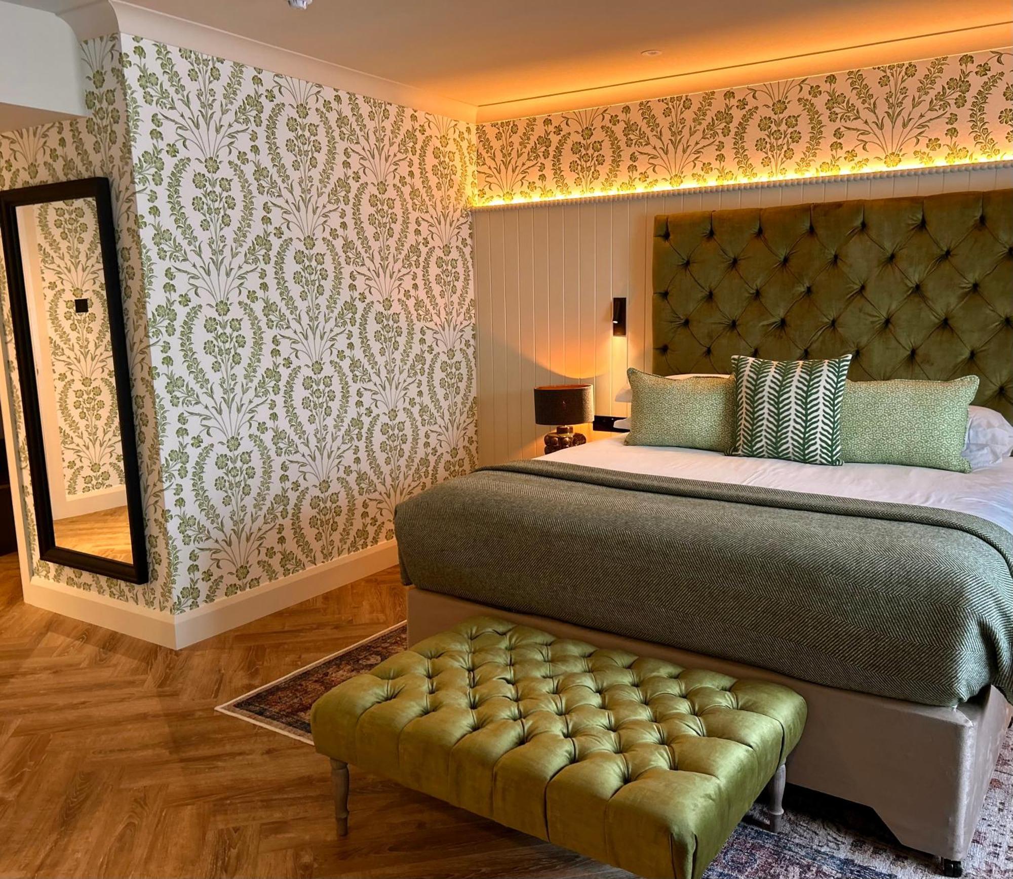 The Ashe Hotel Трали Экстерьер фото